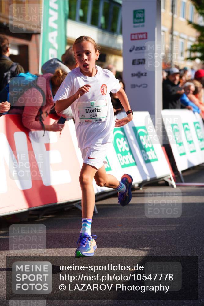 20.09.2026 - PSD Bank Halbmarathon LAZAROV Photography http://msf.ph/oto/10547778 20.09.2026 10:27:55 Ziel 345, 412 meine-sportfotos.de