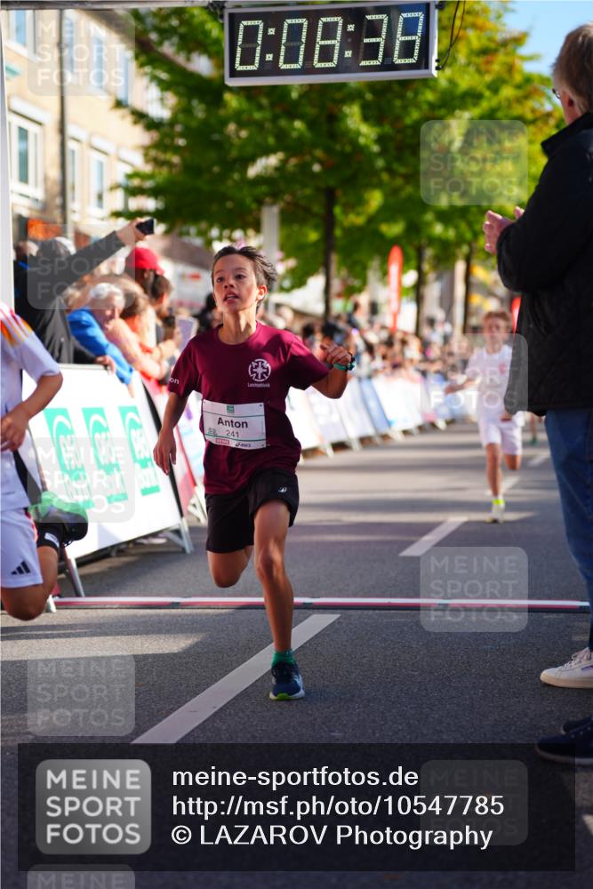 20.09.2026 - PSD Bank Halbmarathon LAZAROV Photography http://msf.ph/oto/10547785 20.09.2026 10:28:02 Ziel 216, 241, 250, 345, 457 meine-sportfotos.de