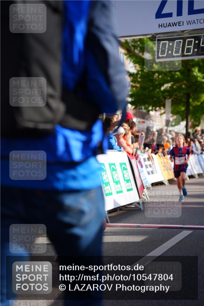 20.09.2026 - PSD Bank Halbmarathon LAZAROV Photography http://msf.ph/oto/10547804 20.09.2026 10:28:10 Ziel 123, 130, 216, 250, 271, 419, 445 meine-sportfotos.de