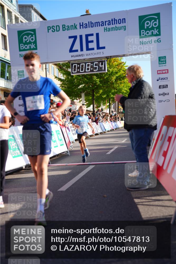20.09.2026 - PSD Bank Halbmarathon LAZAROV Photography http://msf.ph/oto/10547813 20.09.2026 10:28:18 Ziel 123, 262, 271, 419 meine-sportfotos.de