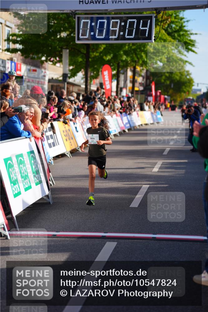 20.09.2026 - PSD Bank Halbmarathon LAZAROV Photography http://msf.ph/oto/10547824 20.09.2026 10:28:28 Ziel 324 meine-sportfotos.de