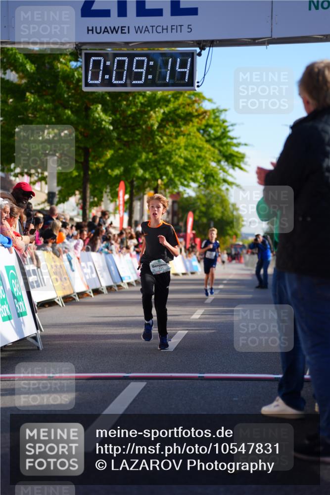 20.09.2026 - PSD Bank Halbmarathon LAZAROV Photography http://msf.ph/oto/10547831 20.09.2026 10:28:38 Ziel 111, 362 meine-sportfotos.de