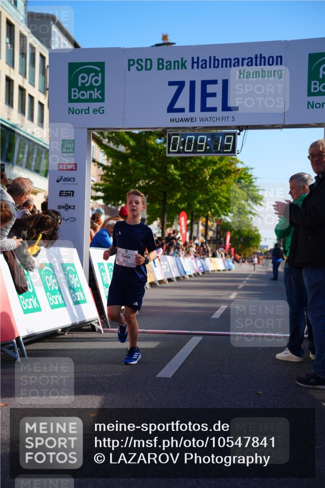 20.09.2026 - PSD Bank Halbmarathon LAZAROV Photography http://msf.ph/oto/10547841 20.09.2026 10:28:43 Ziel 111, 362 meine-sportfotos.de