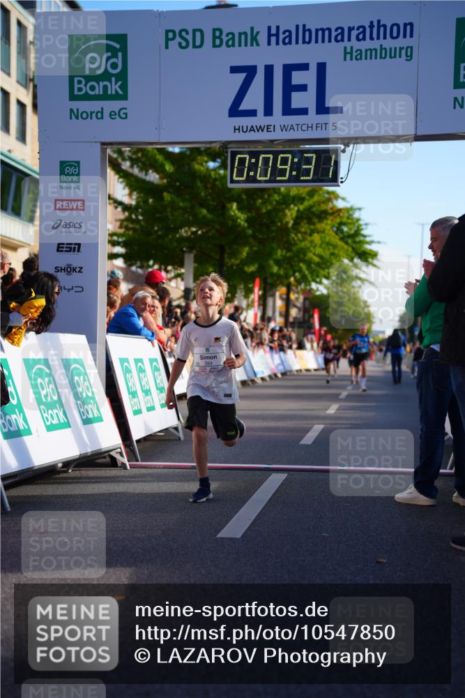 20.09.2026 - PSD Bank Halbmarathon LAZAROV Photography http://msf.ph/oto/10547850 20.09.2026 10:28:55 Ziel 258, 354 meine-sportfotos.de