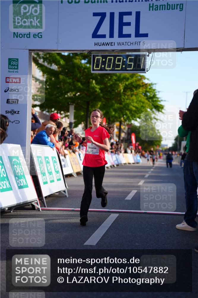 20.09.2026 - PSD Bank Halbmarathon LAZAROV Photography http://msf.ph/oto/10547882 20.09.2026 10:29:15 Ziel 124 meine-sportfotos.de
