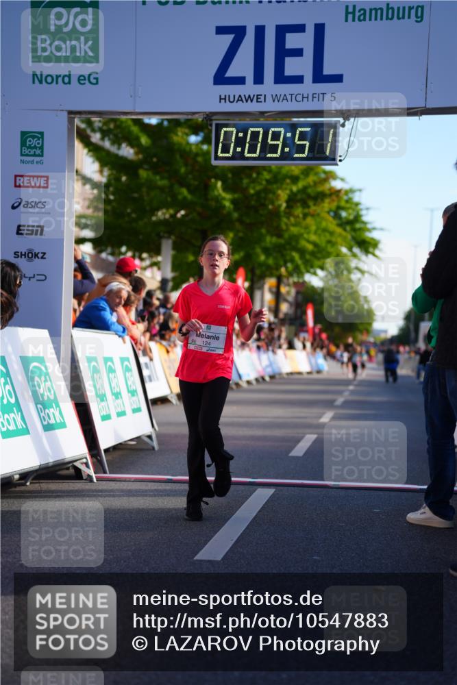 20.09.2026 - PSD Bank Halbmarathon LAZAROV Photography http://msf.ph/oto/10547883 20.09.2026 10:29:15 Ziel 124 meine-sportfotos.de