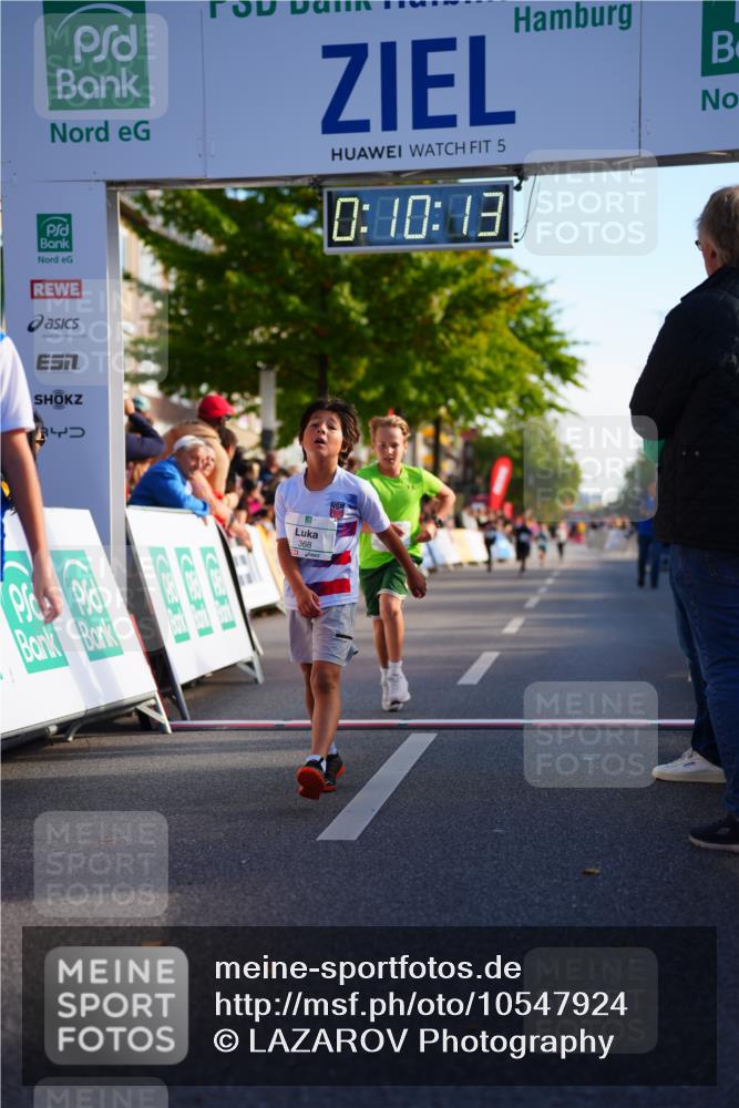 20.09.2026 - PSD Bank Halbmarathon LAZAROV Photography http://msf.ph/oto/10547924 20.09.2026 10:29:37 Ziel 102, 140, 228, 357, 368, 434 meine-sportfotos.de