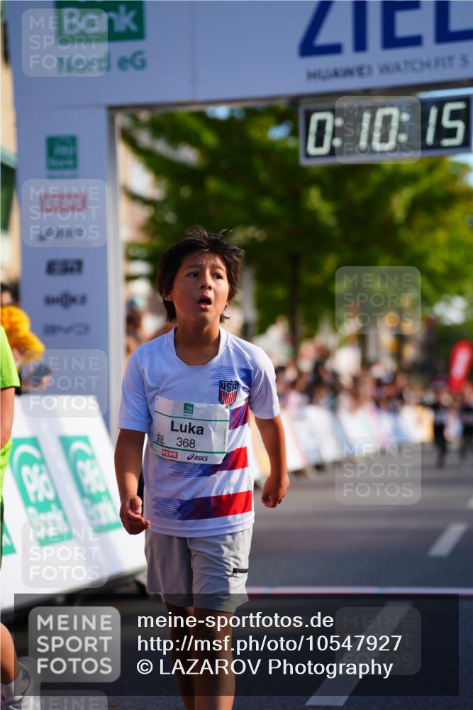 20.09.2026 - PSD Bank Halbmarathon LAZAROV Photography http://msf.ph/oto/10547927 20.09.2026 10:29:39 Ziel 102, 140, 231, 357, 368, 417, 434 meine-sportfotos.de