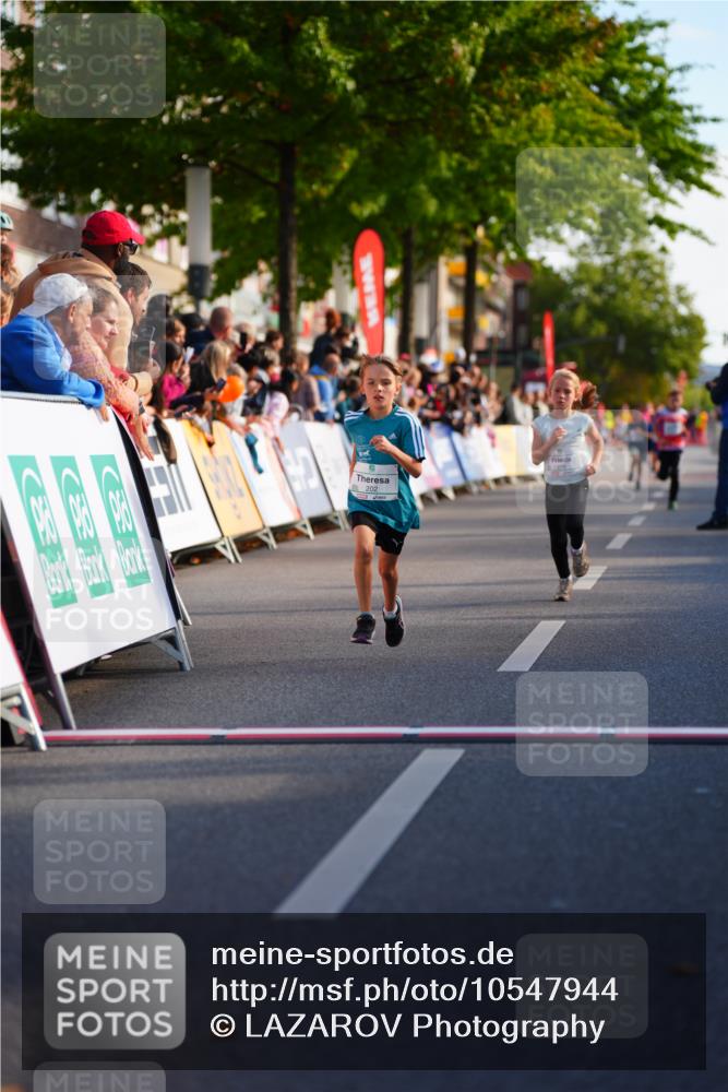 20.09.2026 - PSD Bank Halbmarathon LAZAROV Photography http://msf.ph/oto/10547944 20.09.2026 10:29:49 Ziel 165, 202, 231, 279, 417 meine-sportfotos.de