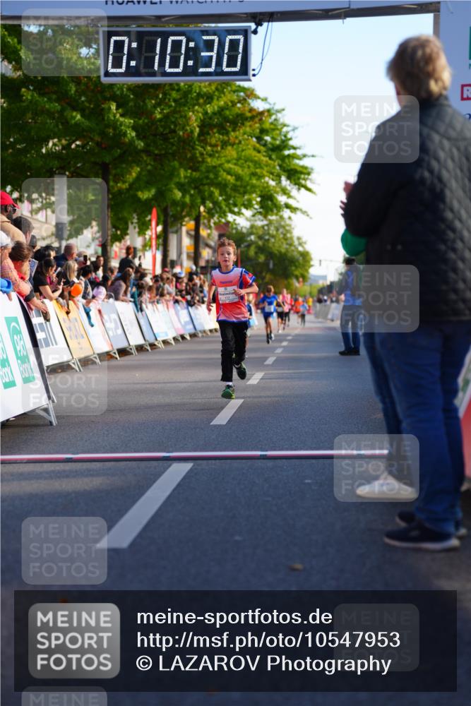 20.09.2026 - PSD Bank Halbmarathon LAZAROV Photography http://msf.ph/oto/10547953 20.09.2026 10:29:54 Ziel 112, 202, 266, 279 meine-sportfotos.de