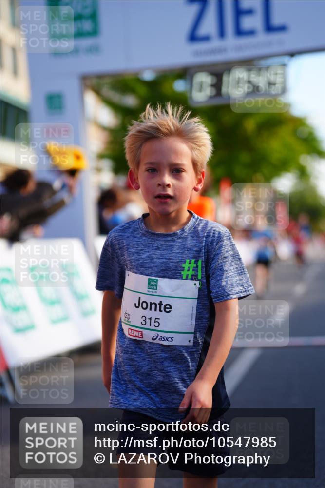 20.09.2026 - PSD Bank Halbmarathon LAZAROV Photography http://msf.ph/oto/10547985 20.09.2026 10:30:13 Ziel 116, 167, 183, 310, 312, 315, 318, 361, 405, 456 meine-sportfotos.de