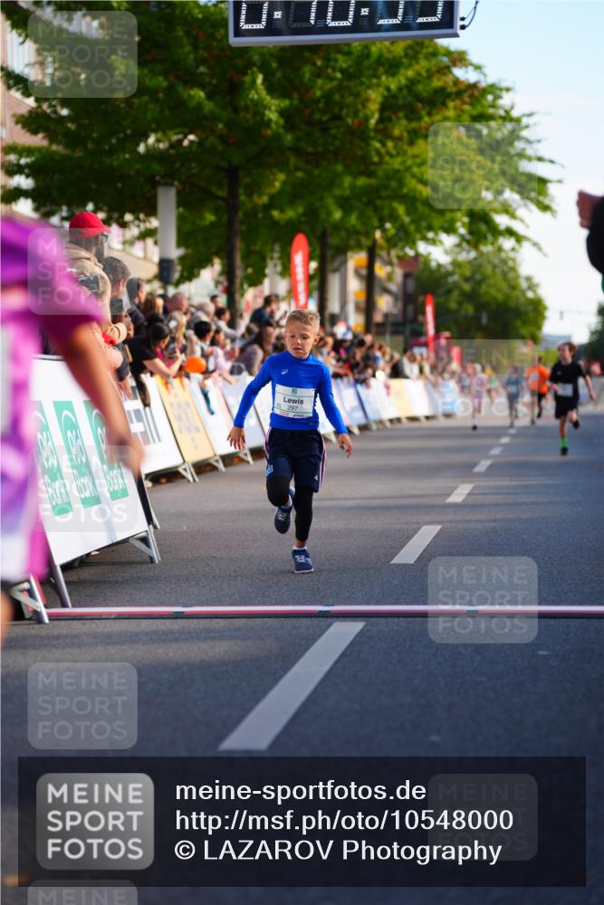 20.09.2026 - PSD Bank Halbmarathon LAZAROV Photography http://msf.ph/oto/10548000 20.09.2026 10:30:19 Ziel 116, 127, 167, 297, 310, 405, 456 meine-sportfotos.de