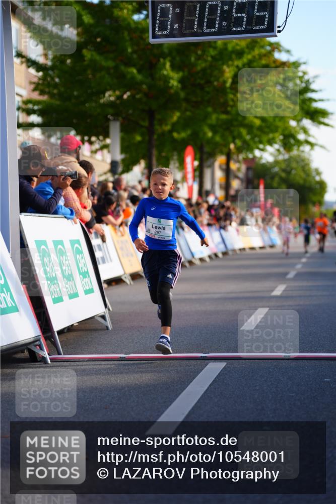 20.09.2026 - PSD Bank Halbmarathon LAZAROV Photography http://msf.ph/oto/10548001 20.09.2026 10:30:19 Ziel 116, 127, 167, 297, 310, 405, 456 meine-sportfotos.de