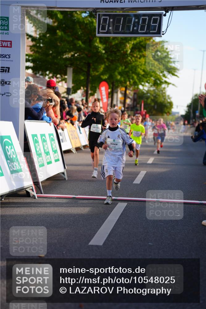 20.09.2026 - PSD Bank Halbmarathon LAZAROV Photography http://msf.ph/oto/10548025 20.09.2026 10:30:33 Ziel 110, 114, 159, 160, 176, 256, 257, 275, 391, 397, 408 meine-sportfotos.de