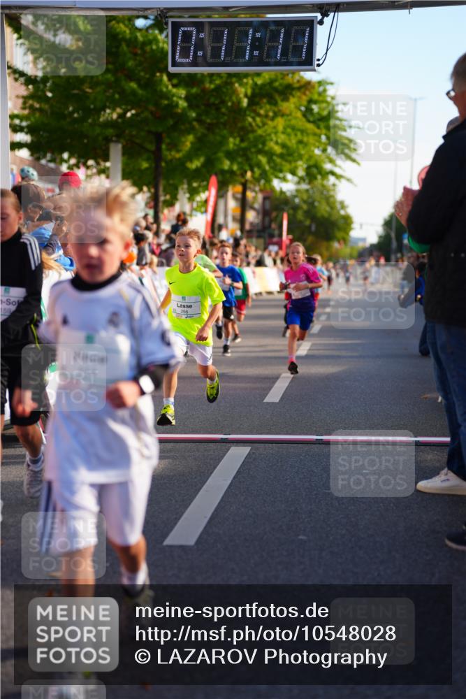 20.09.2026 - PSD Bank Halbmarathon LAZAROV Photography http://msf.ph/oto/10548028 20.09.2026 10:30:35 Ziel 114, 159, 160, 176, 256, 257, 275, 319, 391, 408 meine-sportfotos.de