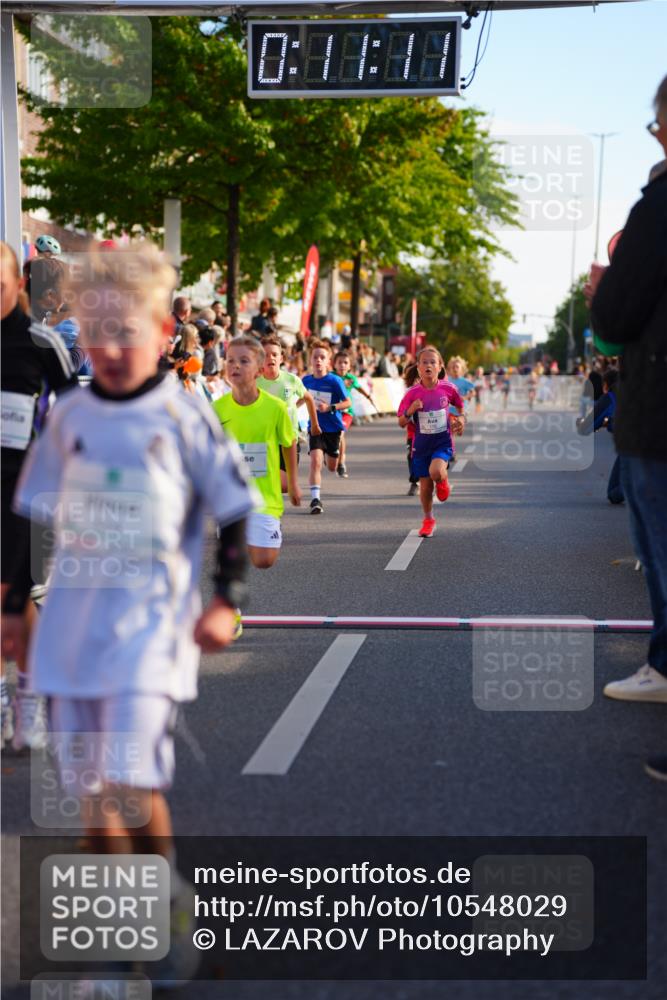 20.09.2026 - PSD Bank Halbmarathon LAZAROV Photography http://msf.ph/oto/10548029 20.09.2026 10:30:35 Ziel 114, 159, 160, 176, 256, 257, 275, 319, 391, 408 meine-sportfotos.de