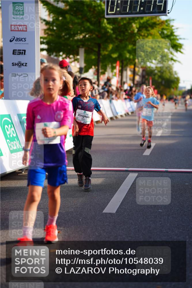 20.09.2026 - PSD Bank Halbmarathon LAZAROV Photography http://msf.ph/oto/10548039 20.09.2026 10:30:39 Ziel 114, 159, 160, 176, 256, 257, 319, 340, 391, 408 meine-sportfotos.de