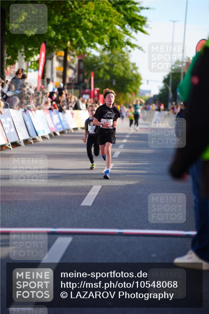 20.09.2026 - PSD Bank Halbmarathon LAZAROV Photography http://msf.ph/oto/10548068 20.09.2026 10:30:55 Ziel 149, 304, 347, 355, 380, 430, 438 meine-sportfotos.de