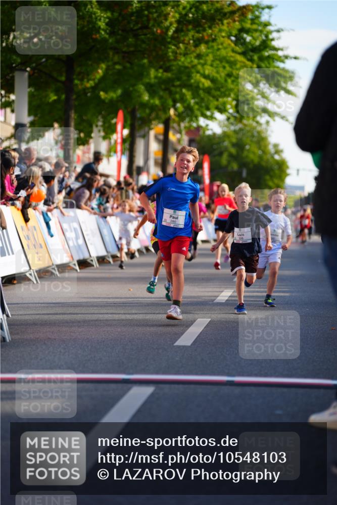 20.09.2026 - PSD Bank Halbmarathon LAZAROV Photography http://msf.ph/oto/10548103 20.09.2026 10:31:18 Ziel 115, 155, 245, 280, 309, 326, 358, 394, 448 meine-sportfotos.de