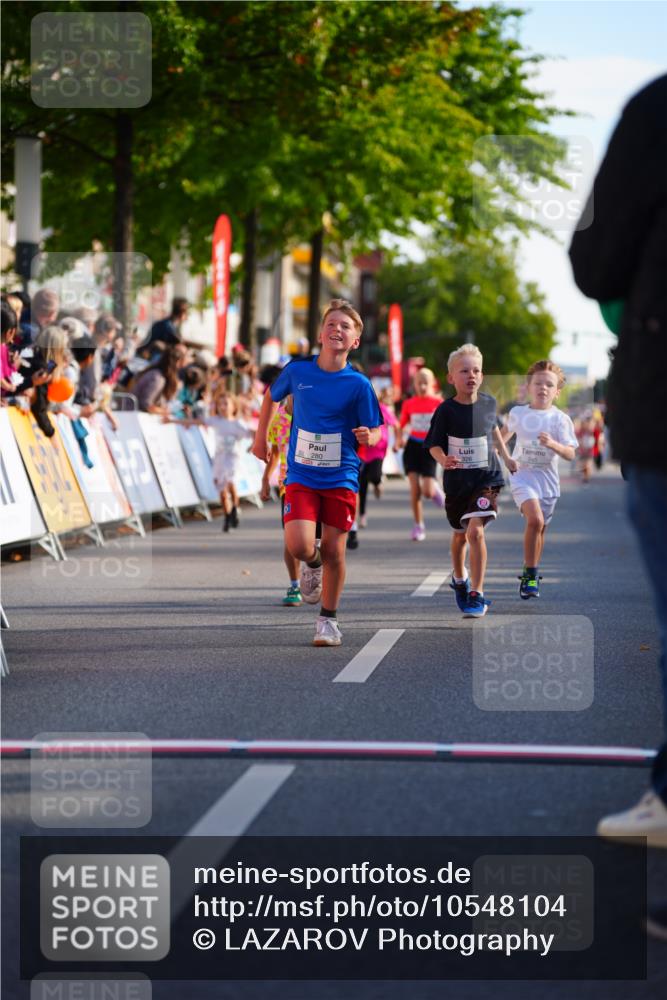 20.09.2026 - PSD Bank Halbmarathon LAZAROV Photography http://msf.ph/oto/10548104 20.09.2026 10:31:18 Ziel 115, 155, 245, 280, 309, 326, 358, 394, 448 meine-sportfotos.de