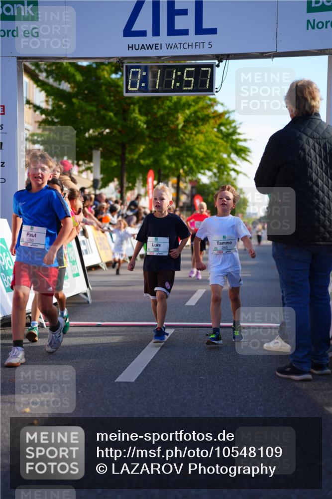 20.09.2026 - PSD Bank Halbmarathon LAZAROV Photography http://msf.ph/oto/10548109 20.09.2026 10:31:21 Ziel 108, 115, 155, 158, 245, 280, 309, 326, 353, 358, 395, 439, 448 meine-sportfotos.de