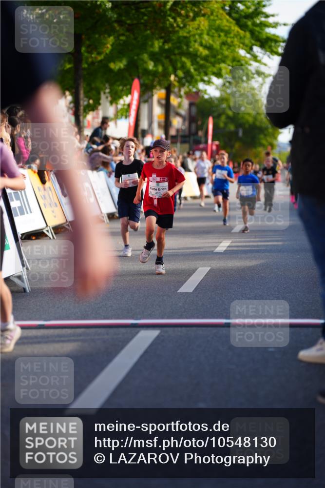 20.09.2026 - PSD Bank Halbmarathon LAZAROV Photography http://msf.ph/oto/10548130 20.09.2026 10:31:30 Ziel 104, 108, 146, 158, 215, 217, 265, 307, 309, 353, 358, 395, 398, 407, 410, 439 meine-sportfotos.de