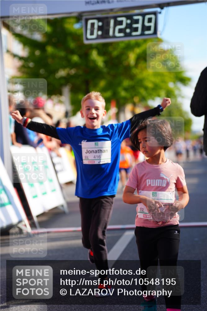 20.09.2026 - PSD Bank Halbmarathon LAZAROV Photography http://msf.ph/oto/10548195 20.09.2026 10:32:03 Ziel 225, 276, 277, 298, 336, 399, 416, 426, 427, 451, 458 meine-sportfotos.de