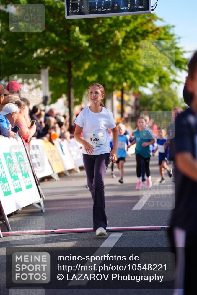 20.09.2026 - PSD Bank Halbmarathon LAZAROV Photography http://msf.ph/oto/10548221 20.09.2026 10:32:17 Ziel 117, 120, 153, 164, 170, 205, 226, 249, 285, 300, 346, 373, 453 meine-sportfotos.de
