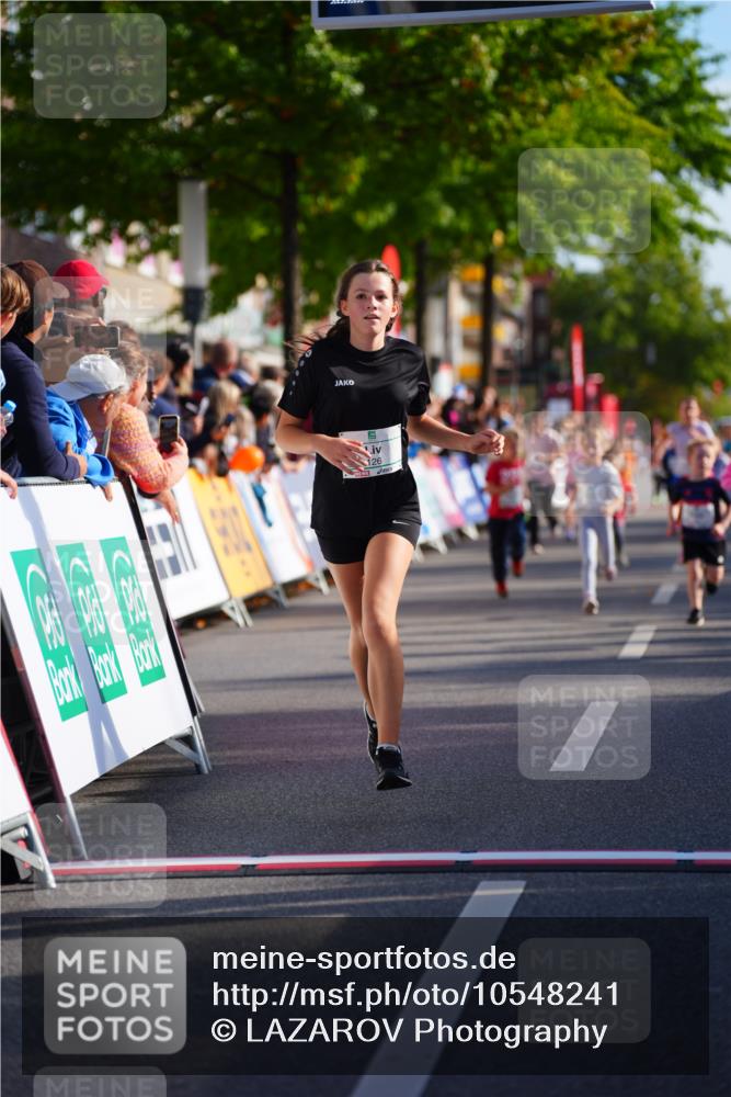 20.09.2026 - PSD Bank Halbmarathon LAZAROV Photography http://msf.ph/oto/10548241 20.09.2026 10:32:28 Ziel 107, 126, 131, 132, 243, 272, 299, 300 meine-sportfotos.de