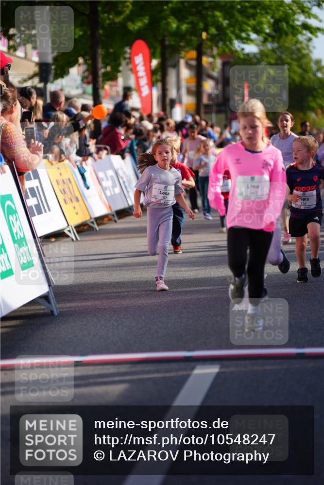 20.09.2026 - PSD Bank Halbmarathon LAZAROV Photography http://msf.ph/oto/10548247 20.09.2026 10:32:31 Ziel 107, 118, 126, 129, 131, 132, 133, 198, 243, 244, 248, 272, 299, 313, 454 meine-sportfotos.de