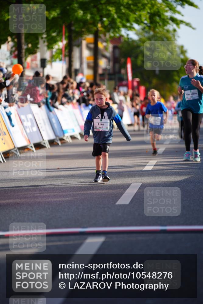 20.09.2026 - PSD Bank Halbmarathon LAZAROV Photography http://msf.ph/oto/10548276 20.09.2026 10:32:49 Ziel 178, 179, 191, 199, 246, 333, 359, 441 meine-sportfotos.de