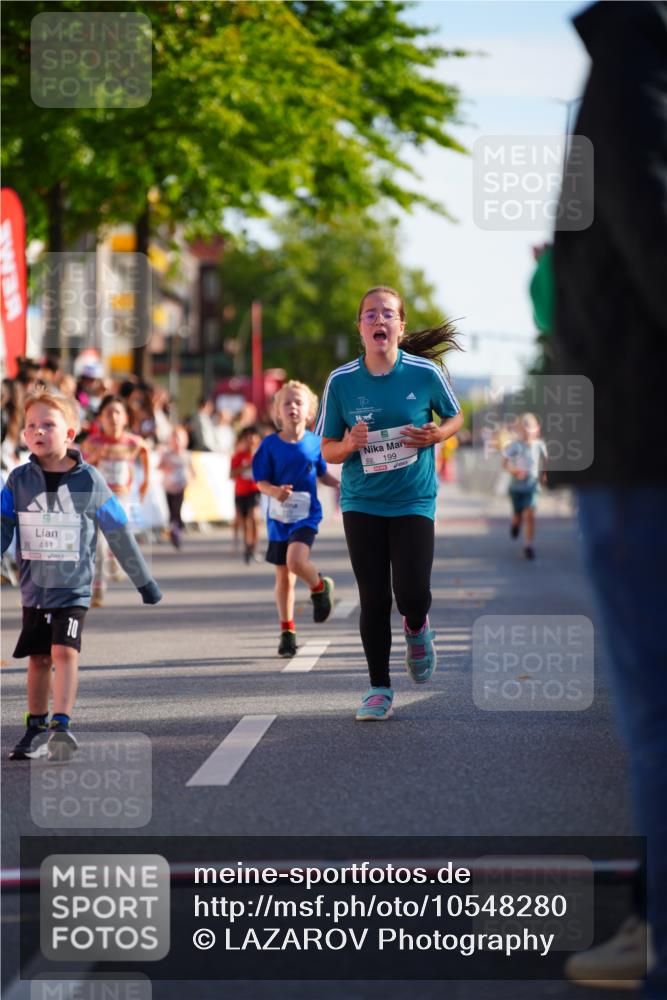 20.09.2026 - PSD Bank Halbmarathon LAZAROV Photography http://msf.ph/oto/10548280 20.09.2026 10:32:51 Ziel 199, 229, 246, 441 meine-sportfotos.de