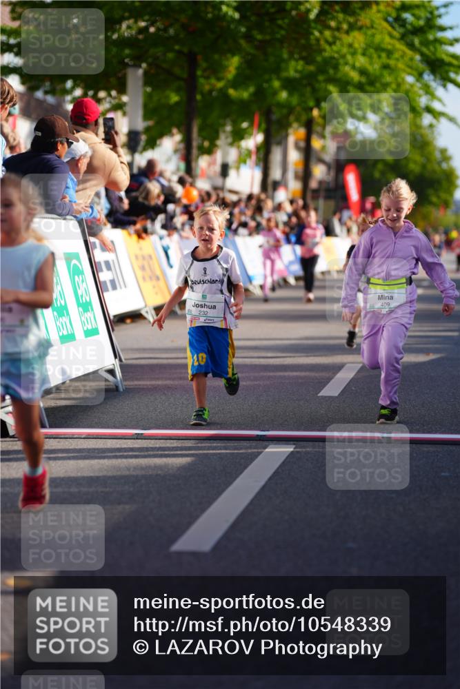 20.09.2026 - PSD Bank Halbmarathon LAZAROV Photography http://msf.ph/oto/10548339 20.09.2026 10:33:20 Ziel 230, 232, 234, 296, 308, 316, 379, 386, 409 meine-sportfotos.de