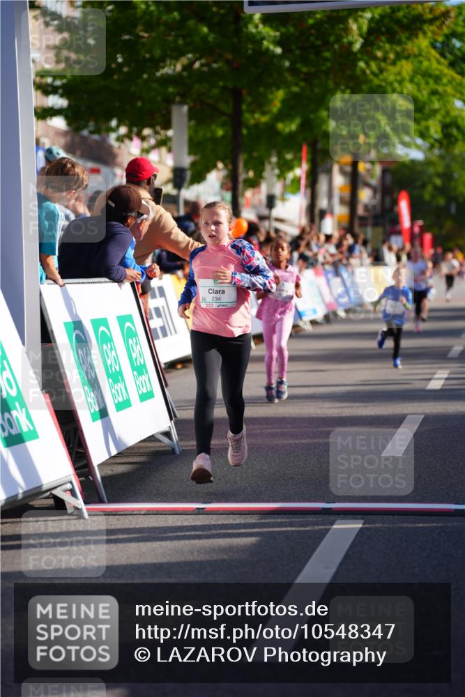 20.09.2026 - PSD Bank Halbmarathon LAZAROV Photography http://msf.ph/oto/10548347 20.09.2026 10:33:25 Ziel 106, 230, 232, 234, 255, 296, 402, 409 meine-sportfotos.de