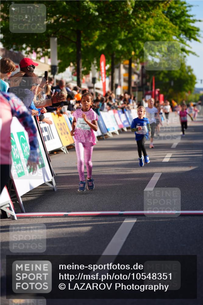 20.09.2026 - PSD Bank Halbmarathon LAZAROV Photography http://msf.ph/oto/10548351 20.09.2026 10:33:27 Ziel 106, 230, 232, 234, 254, 255, 402, 409 meine-sportfotos.de