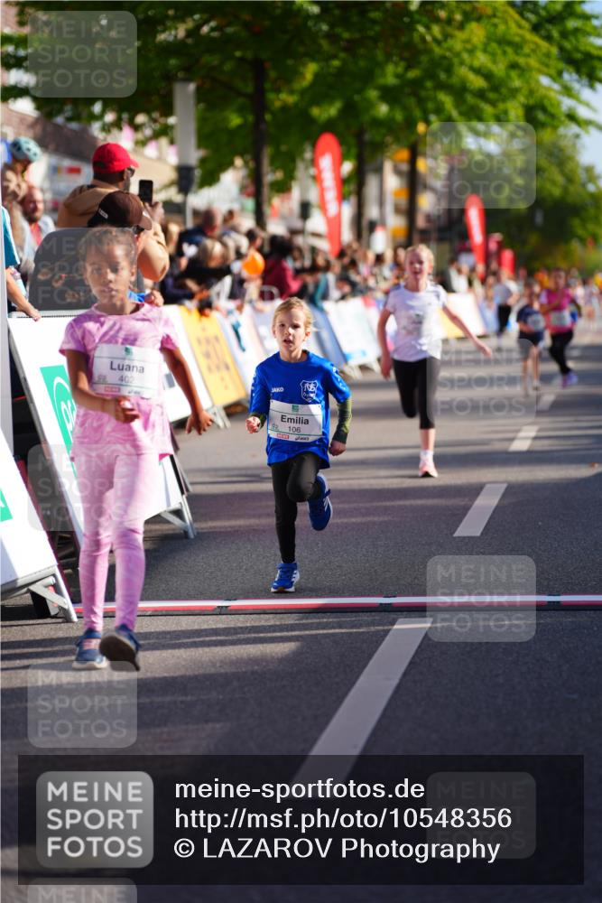 20.09.2026 - PSD Bank Halbmarathon LAZAROV Photography http://msf.ph/oto/10548356 20.09.2026 10:33:28 Ziel 106, 230, 234, 254, 255, 402 meine-sportfotos.de