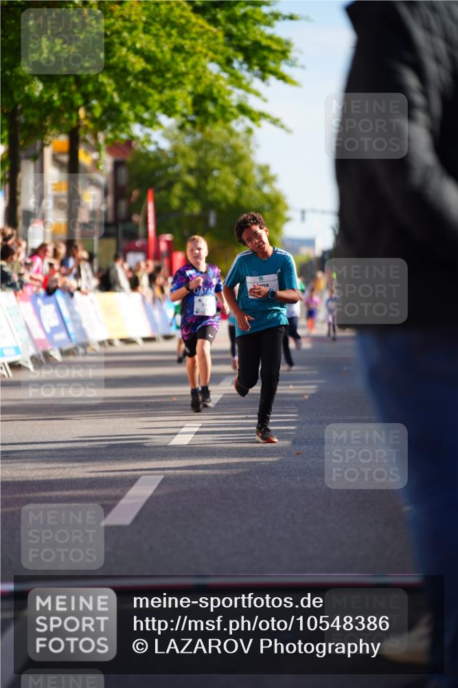 20.09.2026 - PSD Bank Halbmarathon LAZAROV Photography http://msf.ph/oto/10548386 20.09.2026 10:33:50 Ziel 166, 207, 227, 253, 290, 424 meine-sportfotos.de