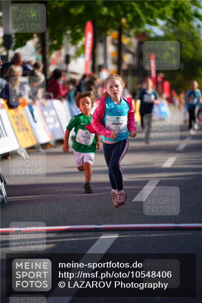 20.09.2026 - PSD Bank Halbmarathon LAZAROV Photography http://msf.ph/oto/10548406 20.09.2026 10:33:59 Ziel 138, 171, 173, 207, 290, 382 meine-sportfotos.de