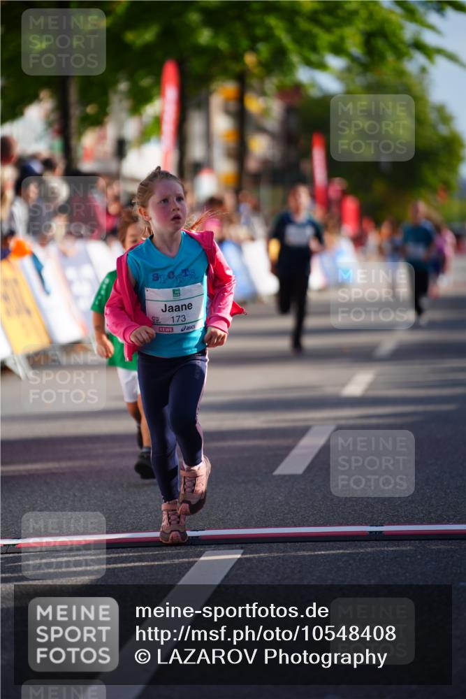20.09.2026 - PSD Bank Halbmarathon LAZAROV Photography http://msf.ph/oto/10548408 20.09.2026 10:33:59 Ziel 138, 171, 173, 207, 290, 382 meine-sportfotos.de