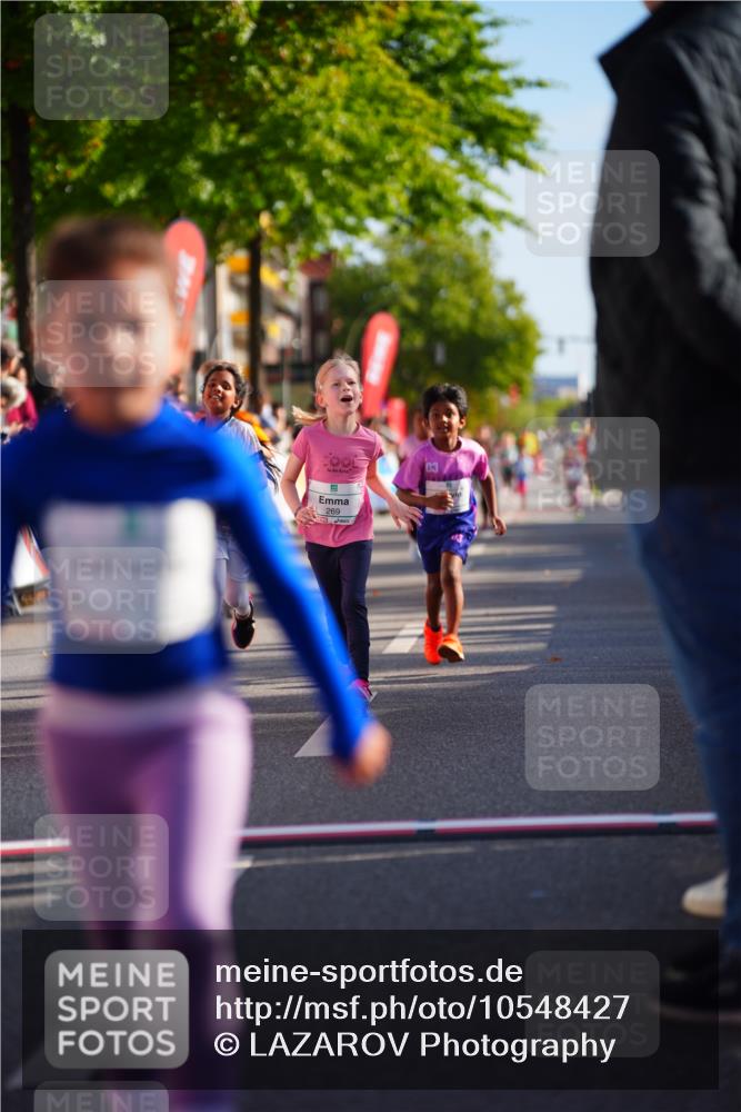 20.09.2026 - PSD Bank Halbmarathon LAZAROV Photography http://msf.ph/oto/10548427 20.09.2026 10:34:11 Ziel 148, 196, 269, 376, 389, 390 meine-sportfotos.de