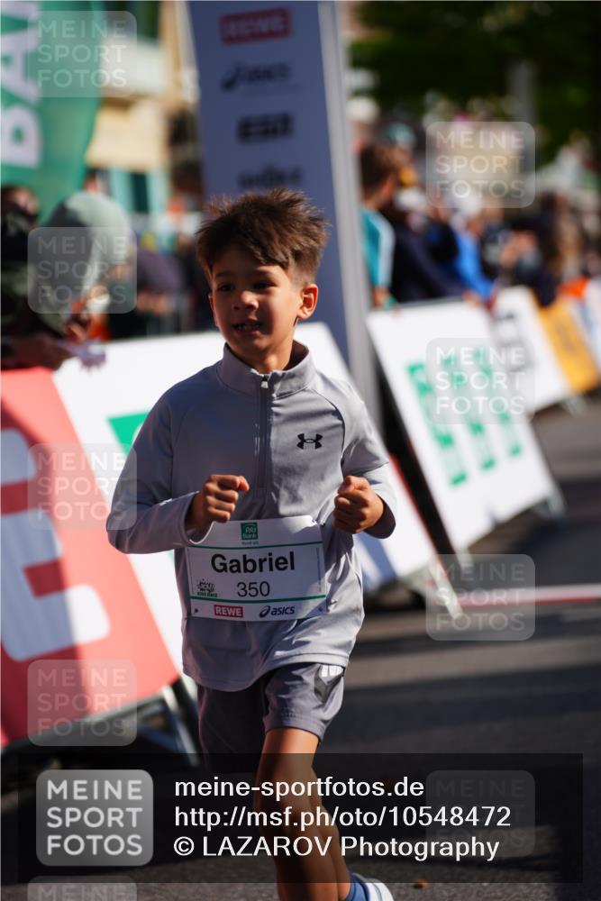 20.09.2026 - PSD Bank Halbmarathon LAZAROV Photography http://msf.ph/oto/10548472 20.09.2026 10:34:34 Ziel 143, 147, 239, 267, 268, 270, 350, 367 meine-sportfotos.de