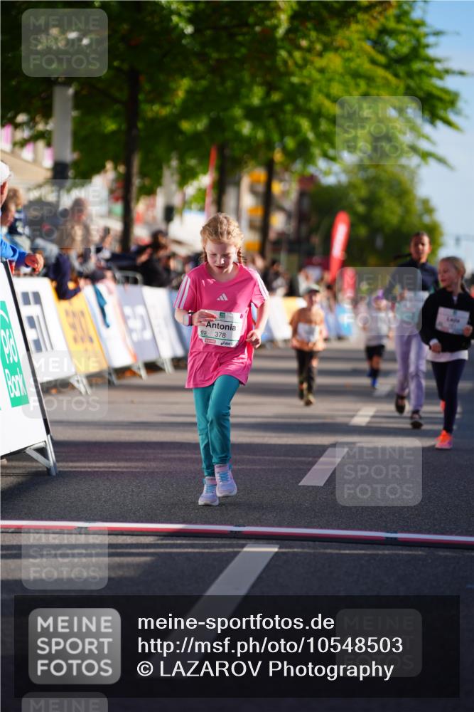 20.09.2026 - PSD Bank Halbmarathon LAZAROV Photography http://msf.ph/oto/10548503 20.09.2026 10:35:01 Ziel 119, 161, 195, 378, 383, 401, 452 meine-sportfotos.de