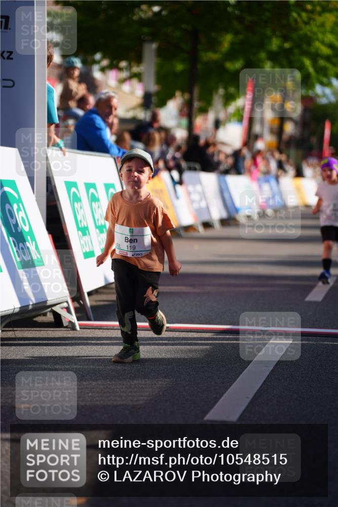 20.09.2026 - PSD Bank Halbmarathon LAZAROV Photography http://msf.ph/oto/10548515 20.09.2026 10:35:06 Ziel 119, 161, 163, 334, 378, 401, 428 meine-sportfotos.de