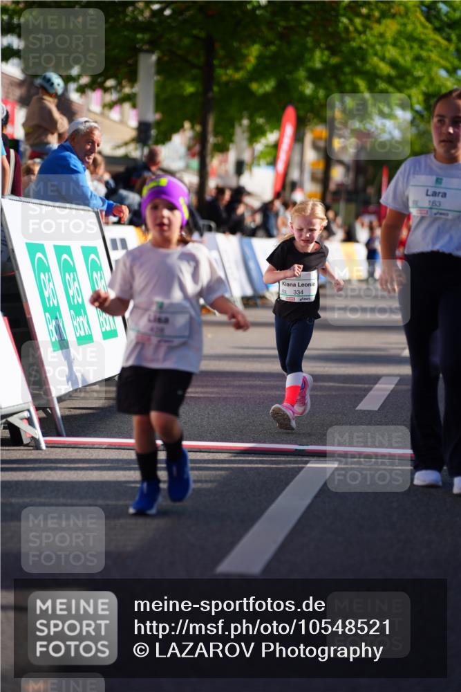 20.09.2026 - PSD Bank Halbmarathon LAZAROV Photography http://msf.ph/oto/10548521 20.09.2026 10:35:09 Ziel 119, 161, 163, 334, 401, 428 meine-sportfotos.de