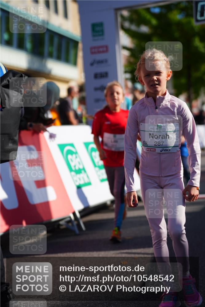 20.09.2026 - PSD Bank Halbmarathon LAZAROV Photography http://msf.ph/oto/10548542 20.09.2026 10:35:21 Ziel 203, 287, 303, 311, 423, 440 meine-sportfotos.de