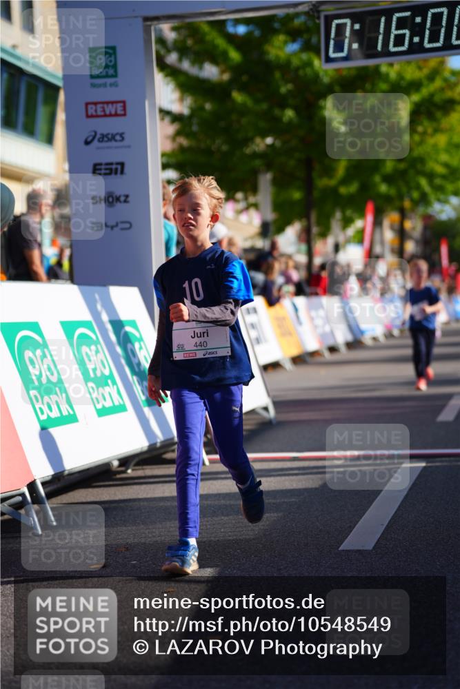 20.09.2026 - PSD Bank Halbmarathon LAZAROV Photography http://msf.ph/oto/10548549 20.09.2026 10:35:24 Ziel 203, 287, 303, 311, 423, 440, 460 meine-sportfotos.de