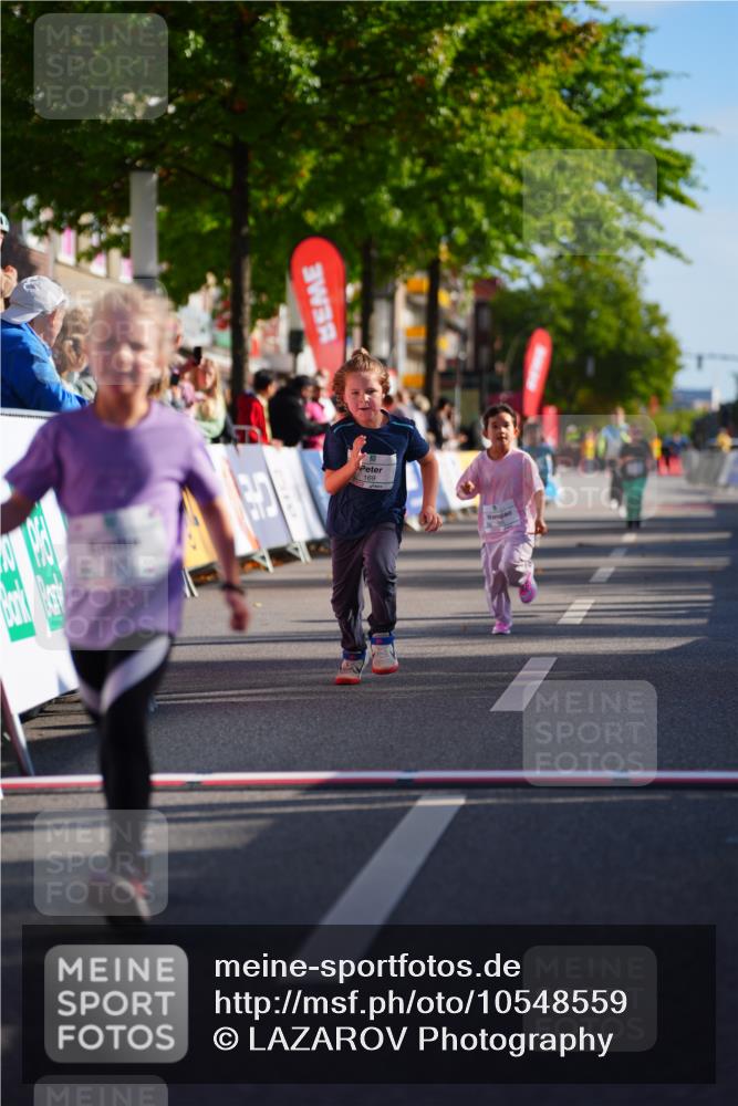20.09.2026 - PSD Bank Halbmarathon LAZAROV Photography http://msf.ph/oto/10548559 20.09.2026 10:35:31 Ziel 169, 366, 385, 460 meine-sportfotos.de