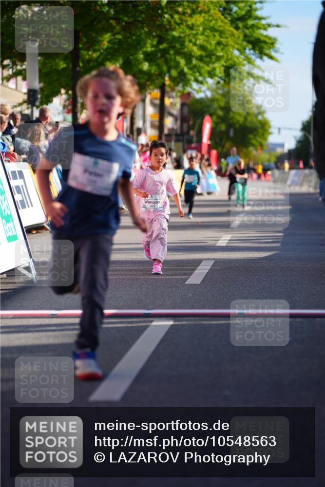 20.09.2026 - PSD Bank Halbmarathon LAZAROV Photography http://msf.ph/oto/10548563 20.09.2026 10:35:33 Ziel 169, 192, 366, 385, 460 meine-sportfotos.de