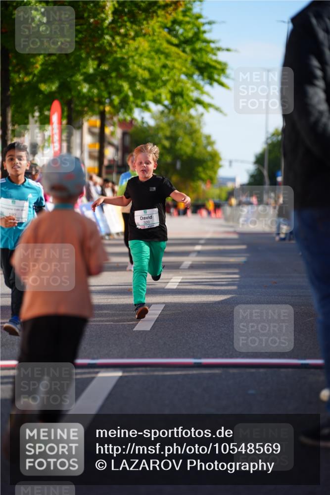 20.09.2026 - PSD Bank Halbmarathon LAZAROV Photography http://msf.ph/oto/10548569 20.09.2026 10:35:37 Ziel 169, 192, 320, 366, 385, 404 meine-sportfotos.de