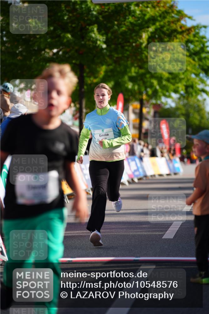 20.09.2026 - PSD Bank Halbmarathon LAZAROV Photography http://msf.ph/oto/10548576 20.09.2026 10:35:40 Ziel 169, 192, 320, 366, 404 meine-sportfotos.de